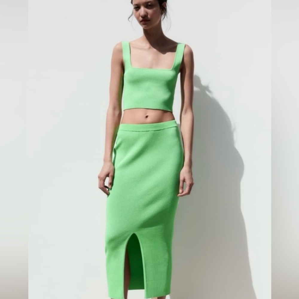 Zara ribbed KNIT stretch pencil midi skirt light green slim size M